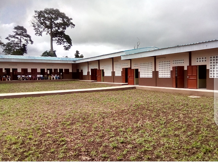 construction de la clôture de l'ex maternelle d'adahou